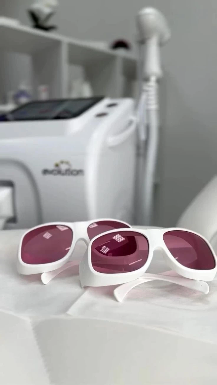 Laser session (without abdomen and back)