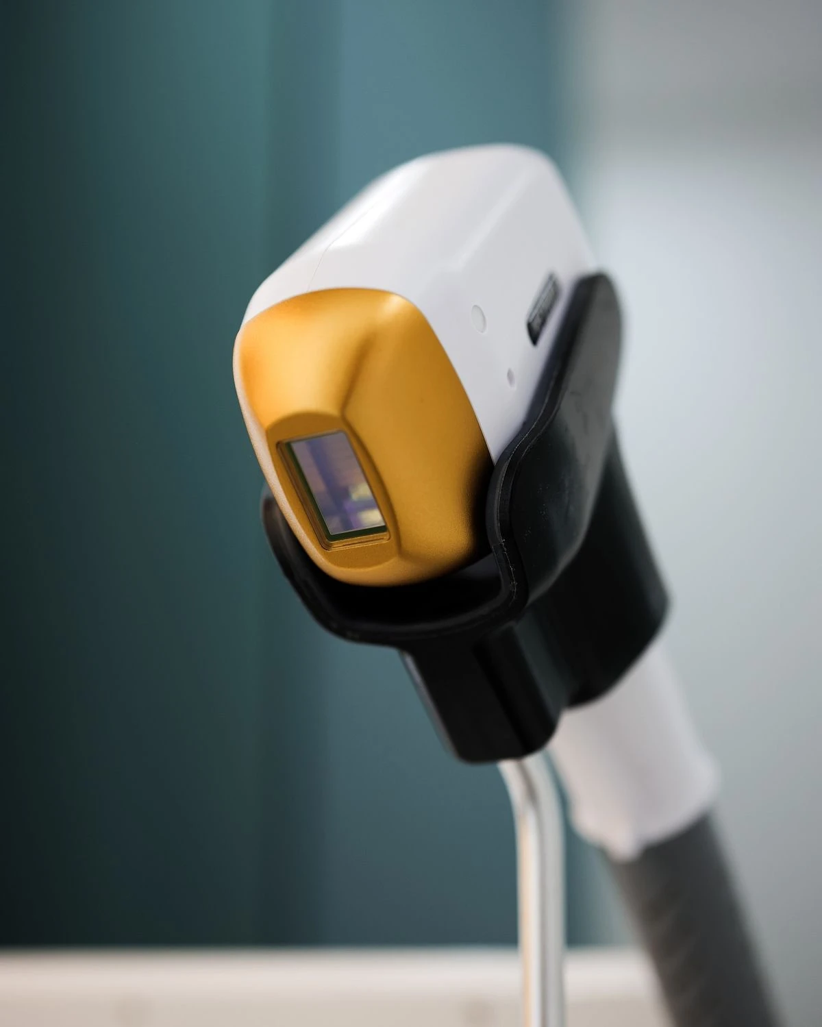 Armpit laser session + private area